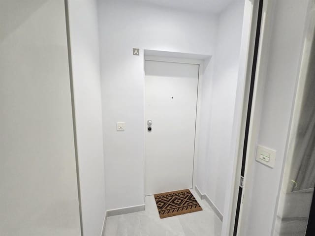 2 sypialnia Mieszkanie na sprzedaż w Las Piscinas Naturales, Torrevieja z basenem - 239 000 € (Ref: 9489854)