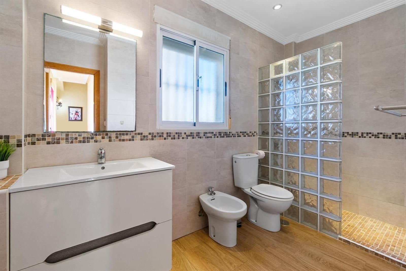 3 bedroom Villa for sale in Los Altos with pool garage - € 345,000 (Ref: 9489855)