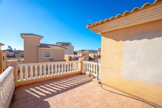 3 soverom Villa til salgs i Los Altos med svømmebasseng garasje - € 345 000 (Ref: 9489855)