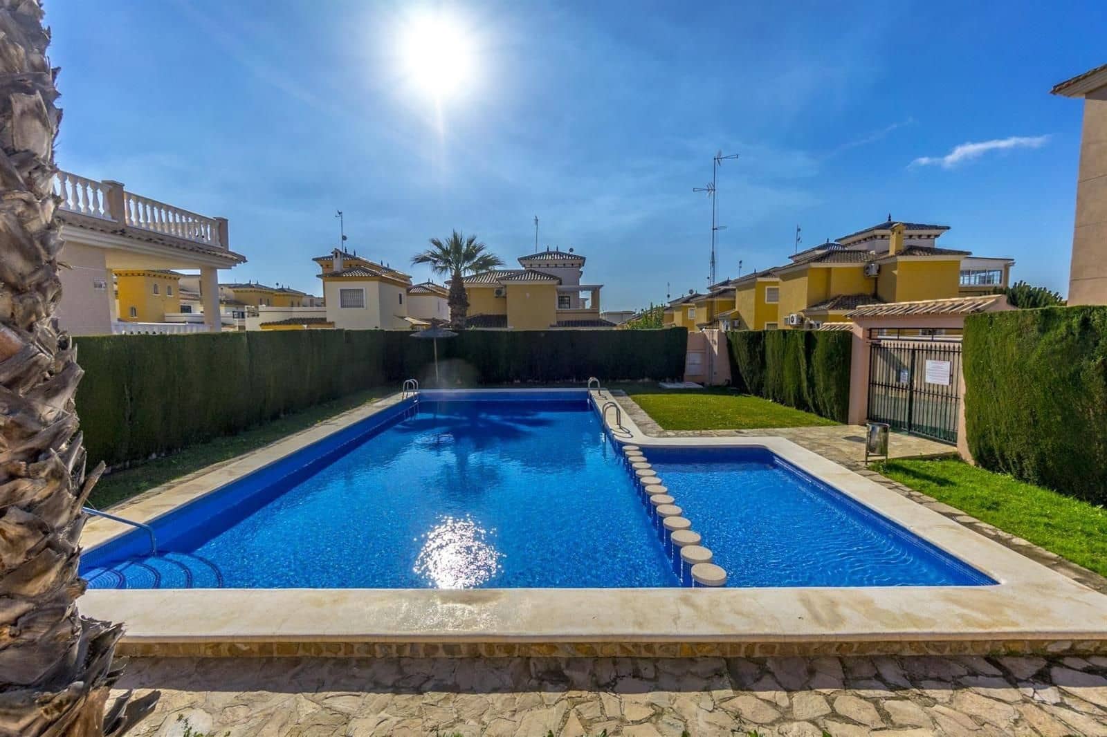 3 bedroom Villa for sale in Los Altos with pool garage - € 345,000 (Ref: 9489855)