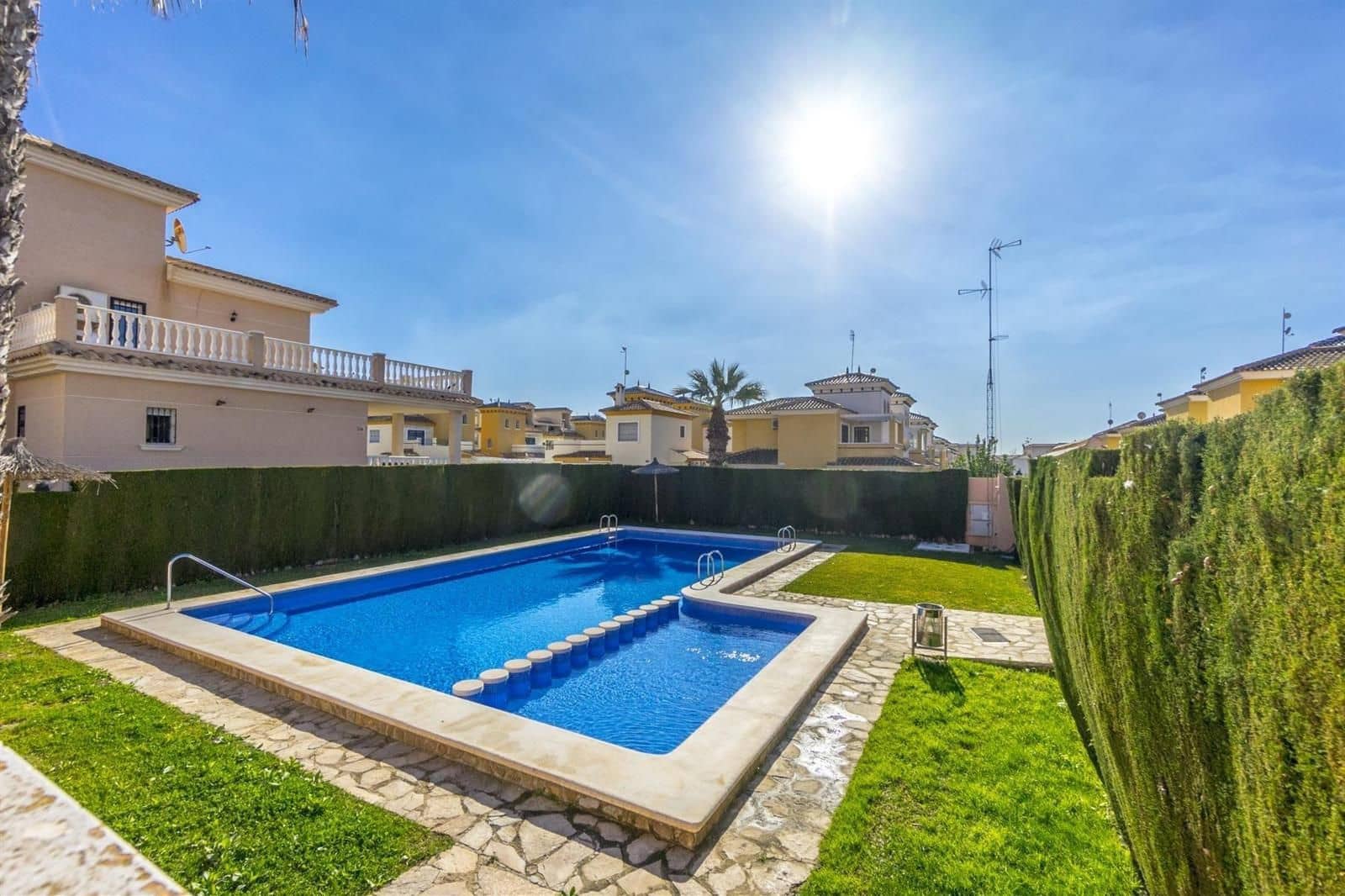 3 bedroom Villa for sale in Los Altos with pool garage - € 345,000 (Ref: 9489855)