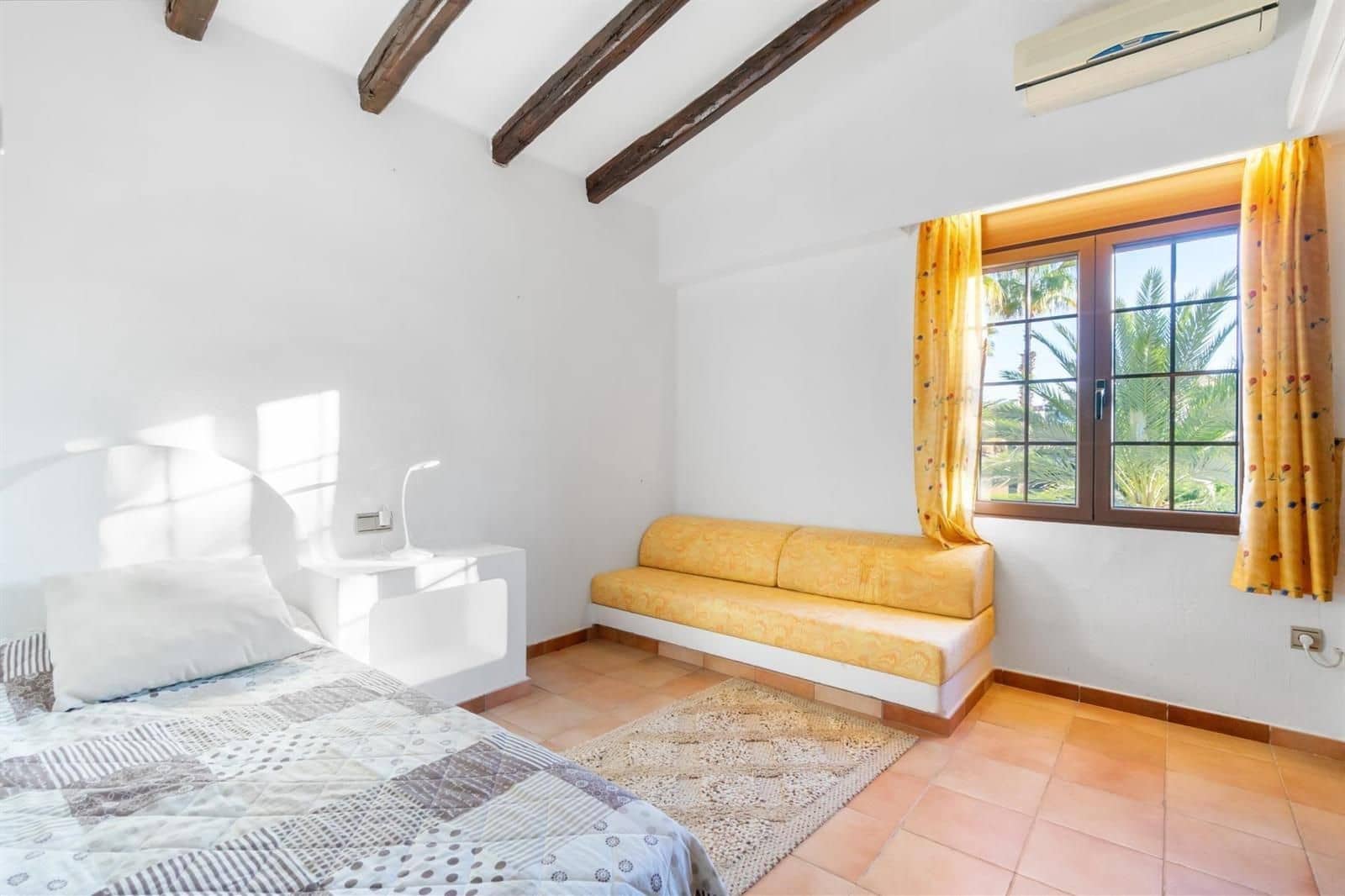 3 bedroom Penthouse for sale in Torrevieja with garage - € 499,000 (Ref: 9489856)