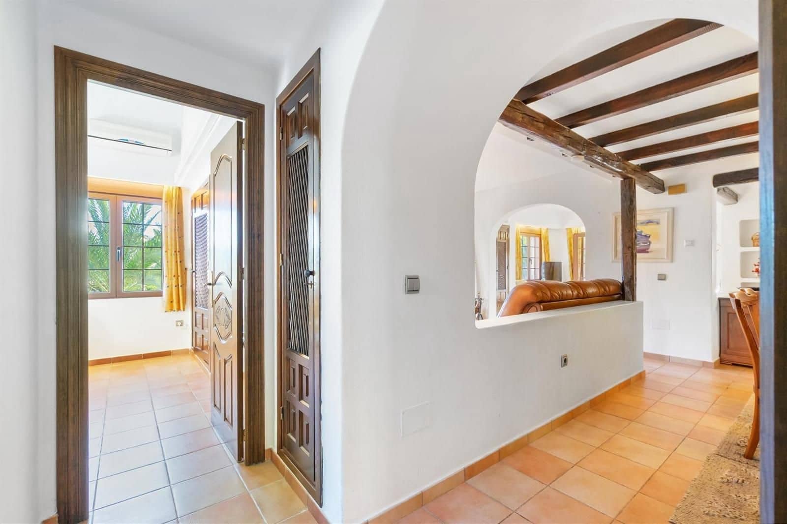 3 bedroom Penthouse for sale in Torrevieja with garage - € 499,000 (Ref: 9489856)