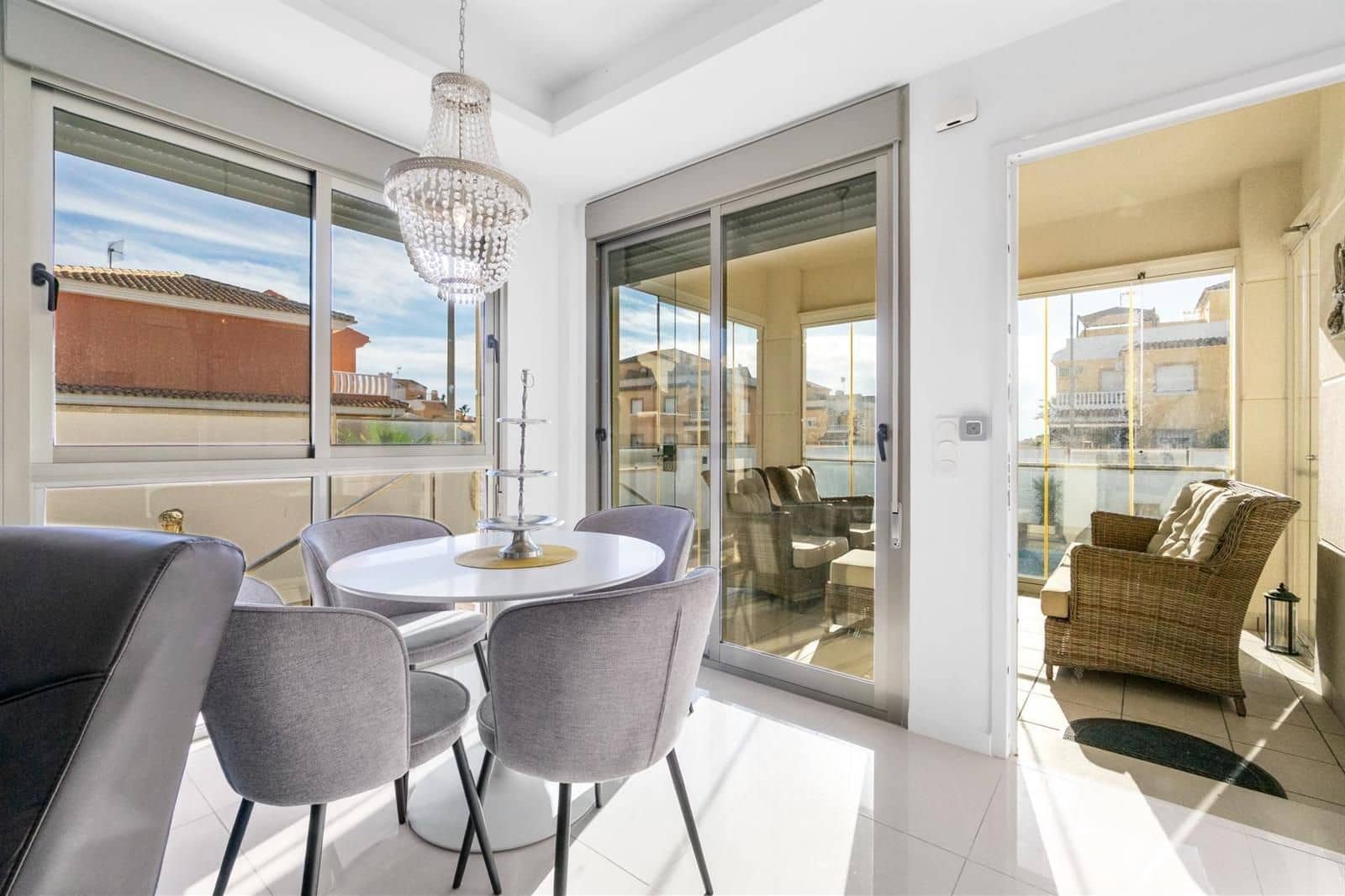 3 chambre Villa/Maison à vendre à Ciudad Quesada avec piscine garage - 489 000 € (Ref: 9489857)