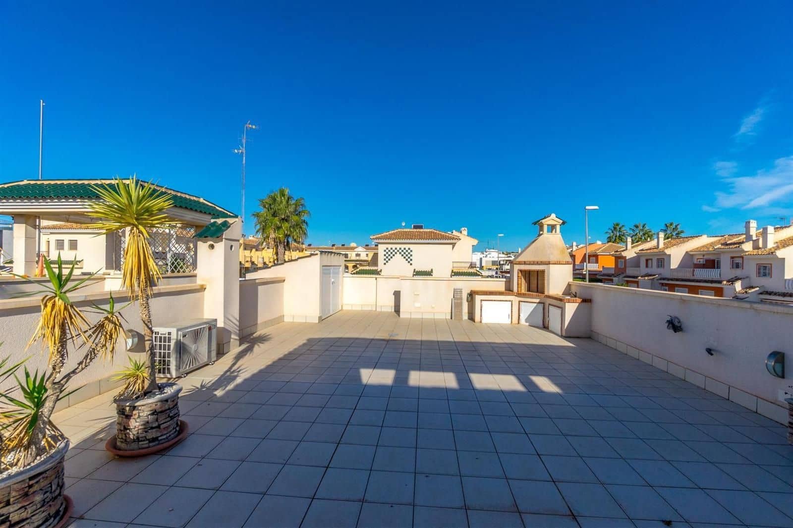 3 chambre Villa/Maison à vendre à Ciudad Quesada avec piscine garage - 489 000 € (Ref: 9489857)