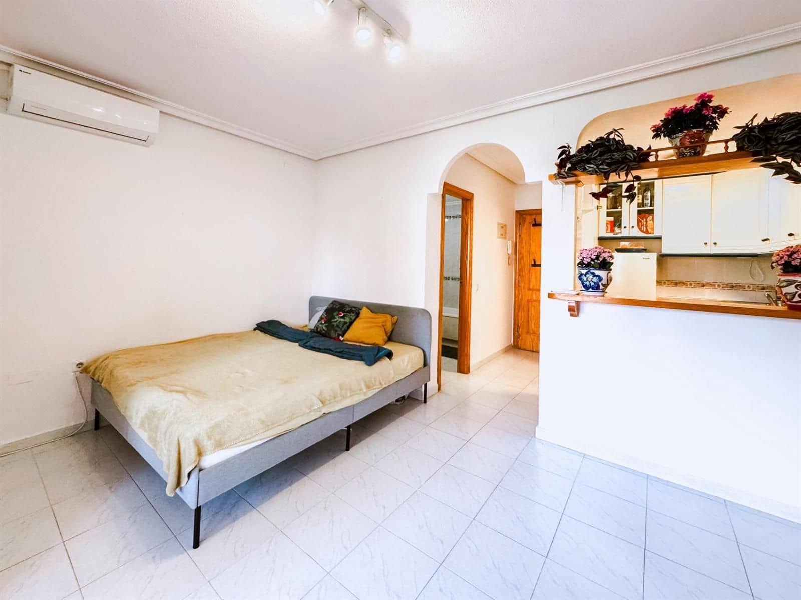 Flat for sale in La Mata with pool - € 115,500 (Ref: 9489858)