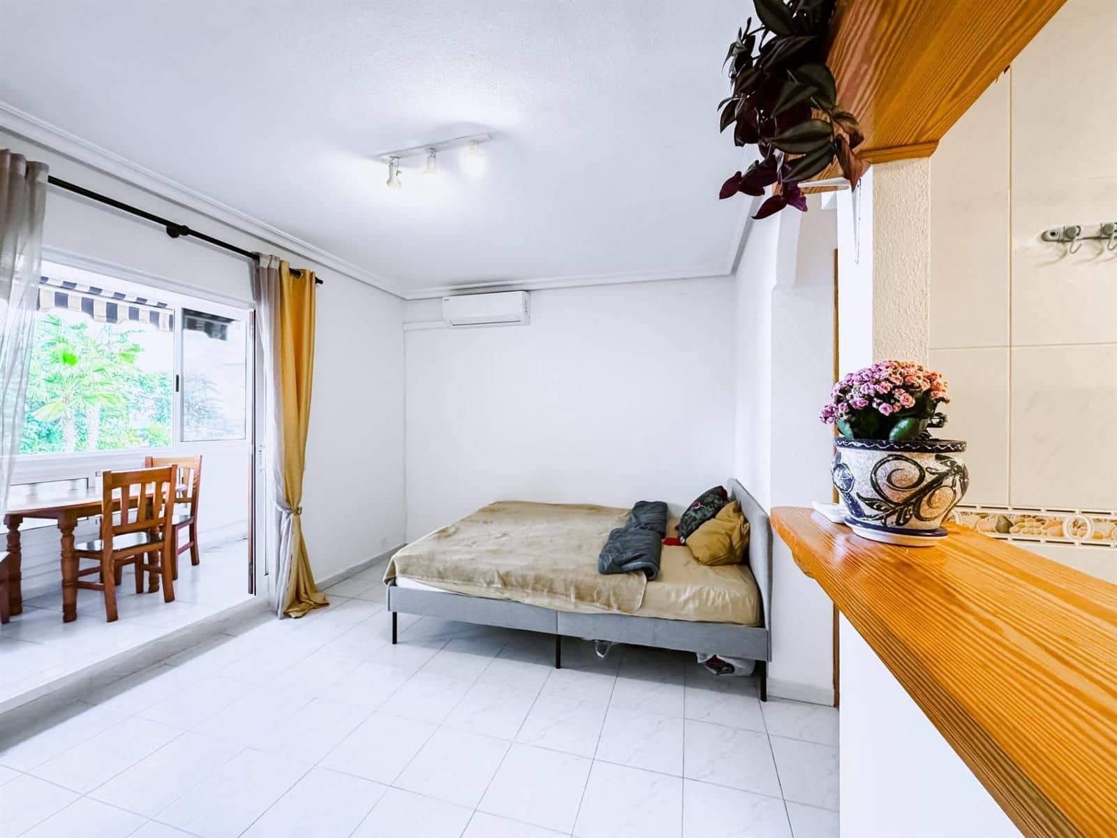 Flat for sale in La Mata with pool - € 115,500 (Ref: 9489858)