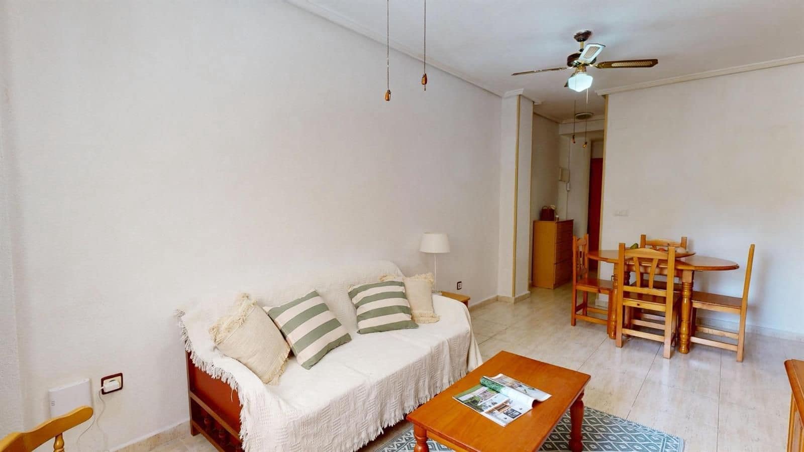 3 soveværelse Villa til salg i Torrevieja - € 132.900 (Ref: 9499950)