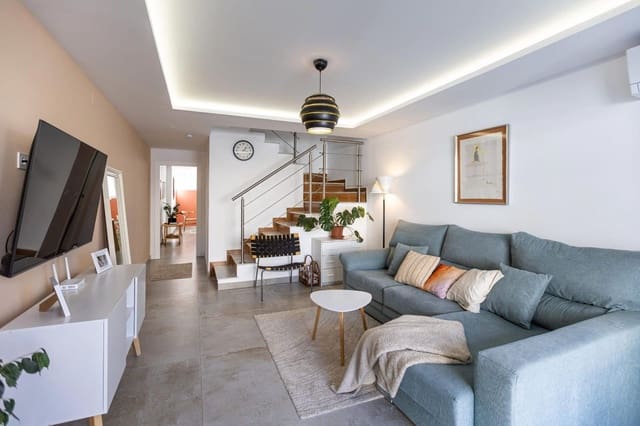 3 soveværelse Byhus til salg i Nueva Torrevieja, Torrevieja - € 205.000 (Ref: 9503175)