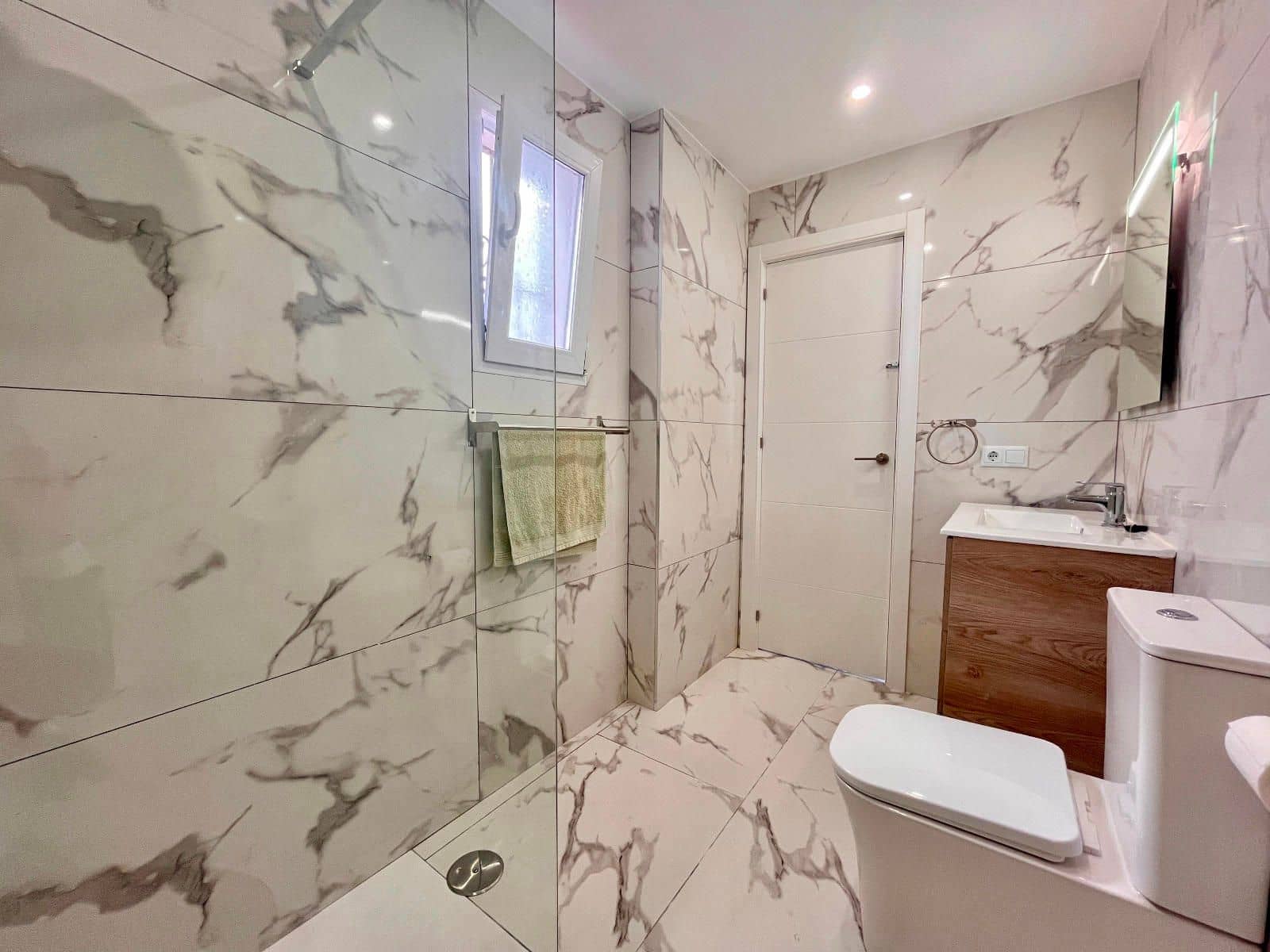 1 chambre Appartement à vendre à Villamartin avec piscine - 155 000 € (Ref: 9508002)