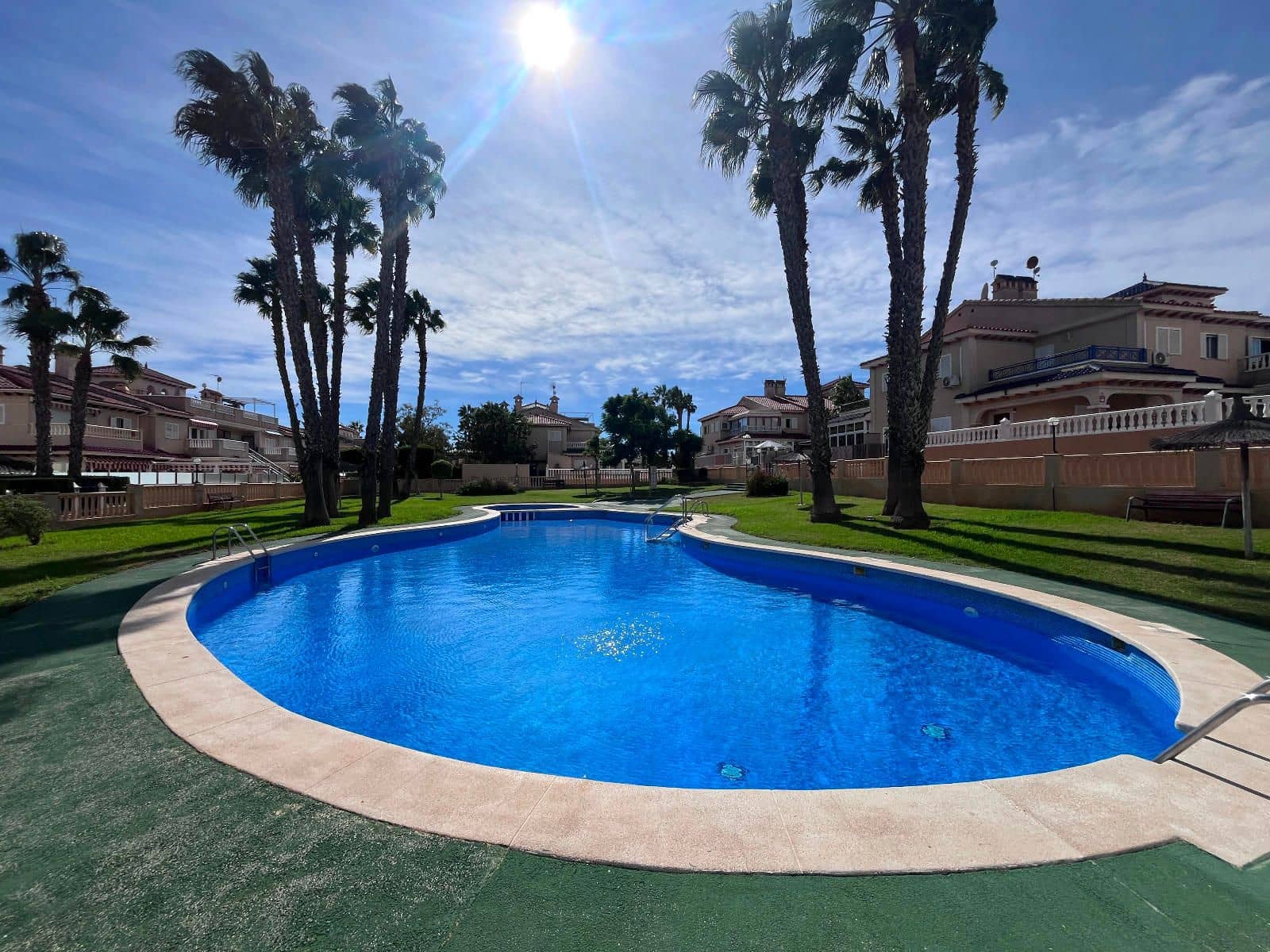 1 chambre Penthouse à vendre à Orihuela Costa avec piscine - 170 000 € (Ref: 9511254)