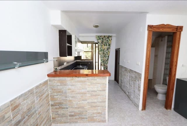 3 makuuhuone Omakotitalo myytävänä paikassa Los Balcones - 165 000 € (Ref: 9511256)