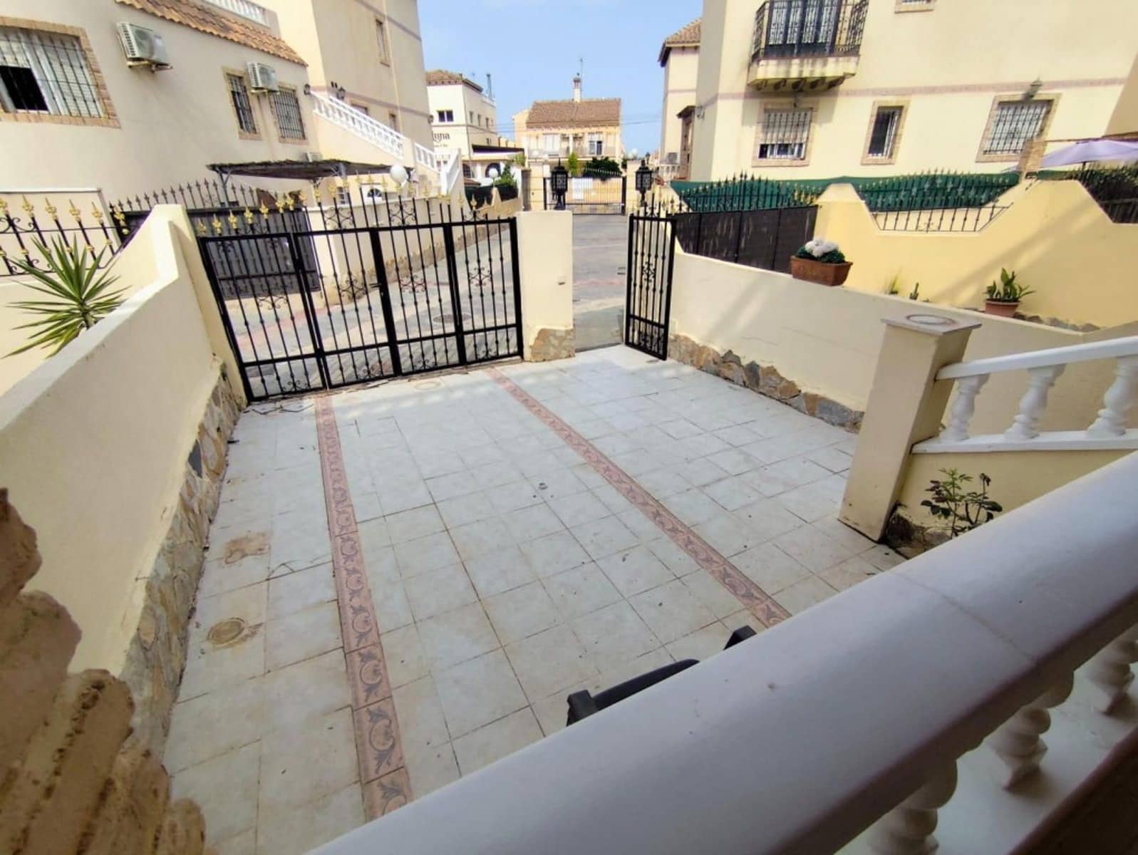 2 quarto Casa em Banda para venda em Orihuela Costa com piscina - 181 900 € (Ref: 9511340)
