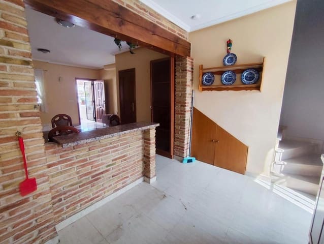 2 quarto Casa em Banda para venda em La Florida, Orihuela com piscina - 181 900 € (Ref: 9511340)