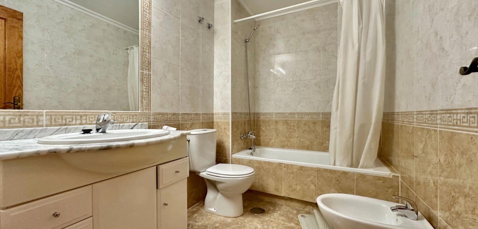 2 slaapkamer Flat te koop in Cabo Roig met zwembad garage - € 185.000 (Ref: 9516382)