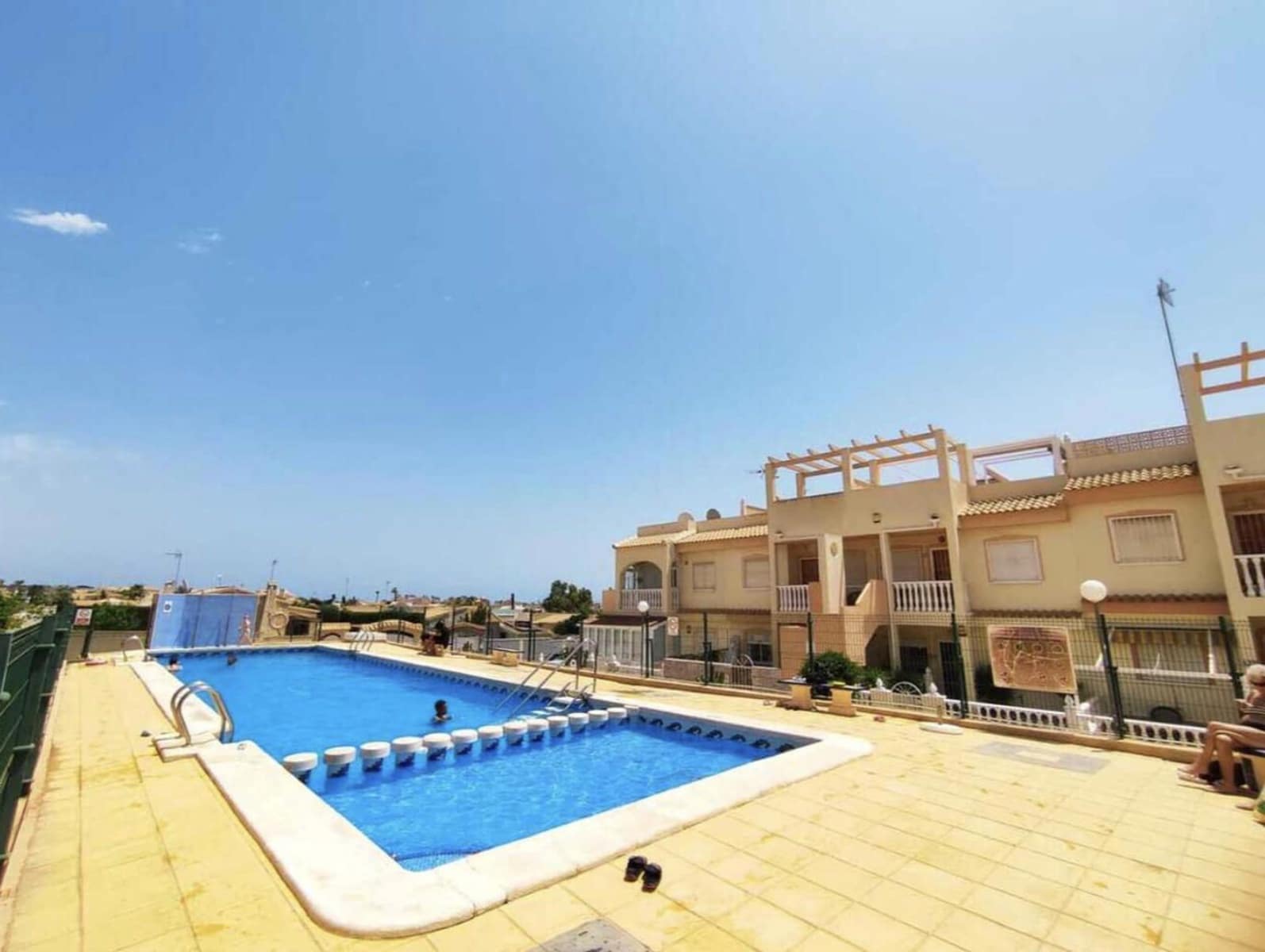 2 sovrum Hus till salu i La Florida med pool - 189 995 € (Ref: 9523512)