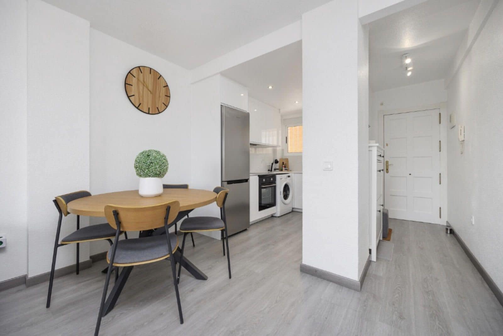 2 soverom Leilighet til salgs i Punta Prima med svømmebasseng garasje - € 189 900 (Ref: 9523513)