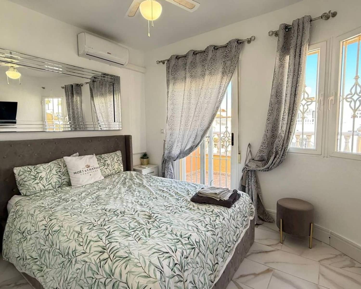 2 Zimmer Villa zu verkaufen in Orihuela Costa mit Pool - 210.000 € (Ref: 9525521)