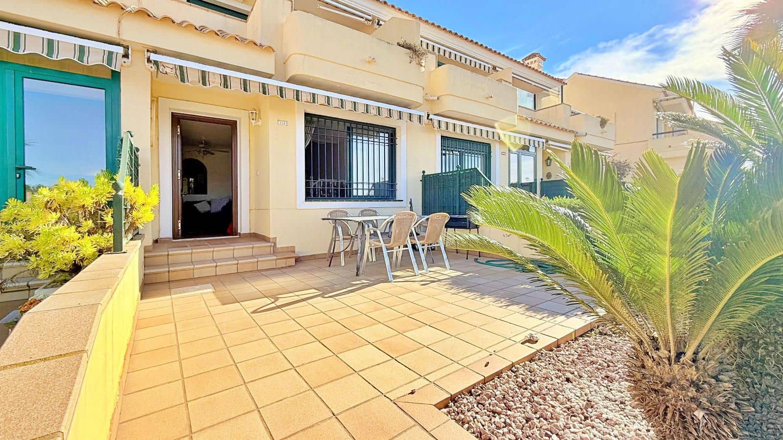 Casa em Banda para venda em Campoamor com piscina - 215 000 € (Ref: 9528970)