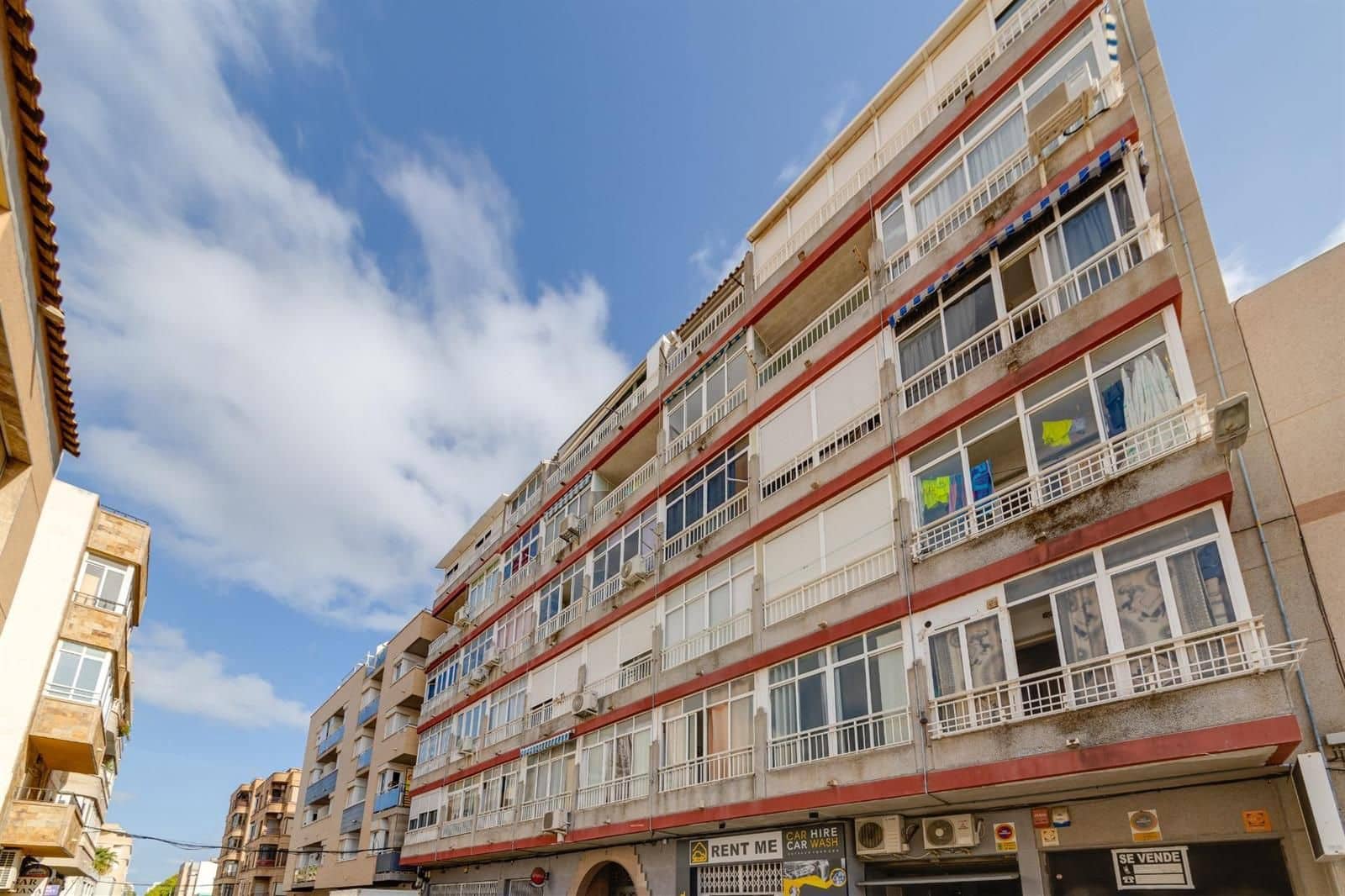 Lejlighed til salg i Torrevieja med swimmingpool - € 82.990 (Ref: 9532104)