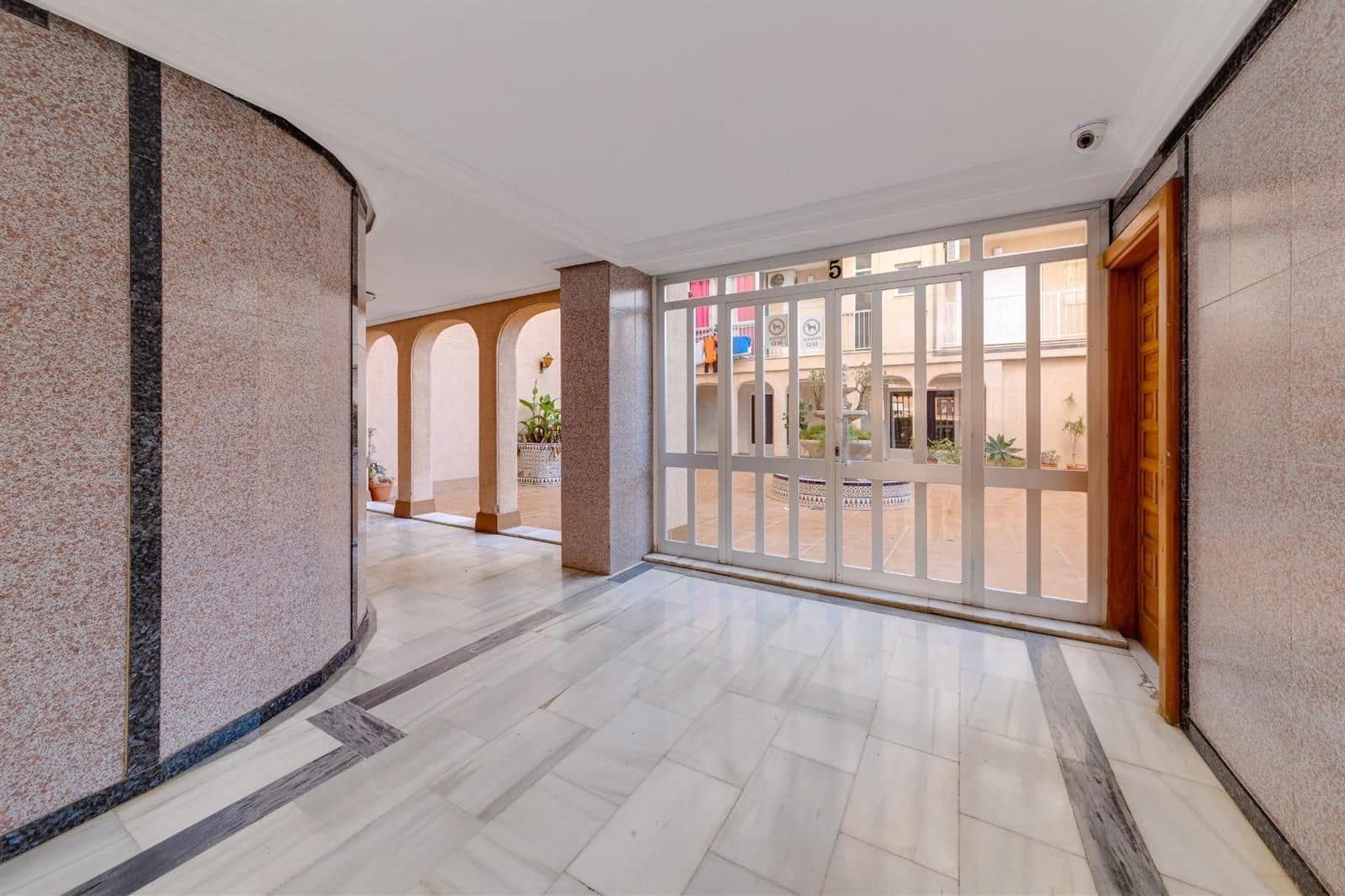 Leilighet til salgs i Torrevieja - € 88 900 (Ref: 9532105)