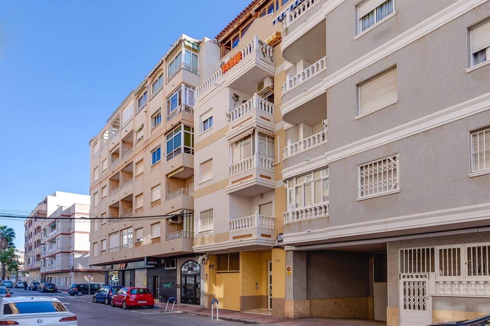2 soveværelse Penthouse til salg i Torrevieja med swimmingpool garage - € 166.300 (Ref: 9538611)