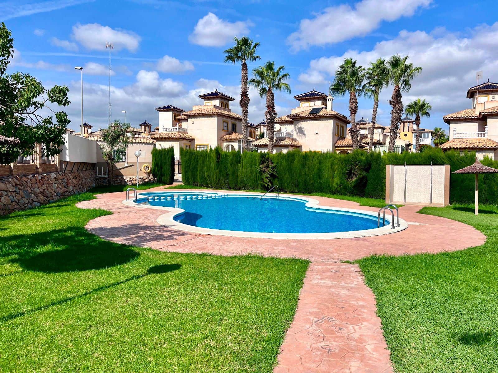 3 quarto Moradia para venda em La Zenia com piscina garagem - 235 000 € (Ref: 9547199)