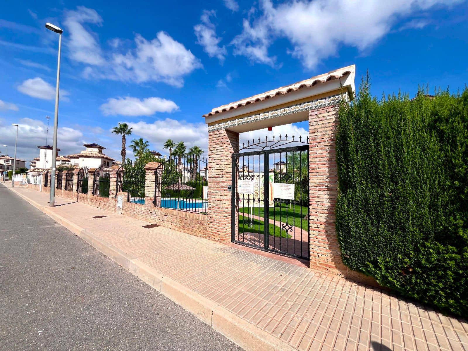 3 quarto Moradia para venda em La Zenia com piscina garagem - 235 000 € (Ref: 9547199)