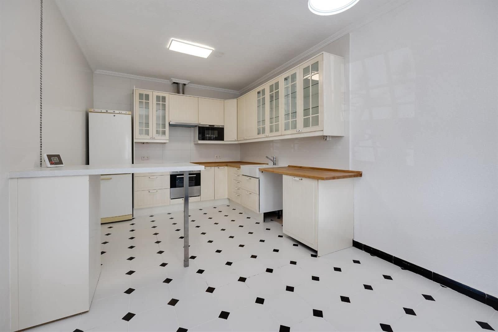 3 sovrum Villa till salu i Torrevieja med pool garage - 380 000 € (Ref: 9549793)