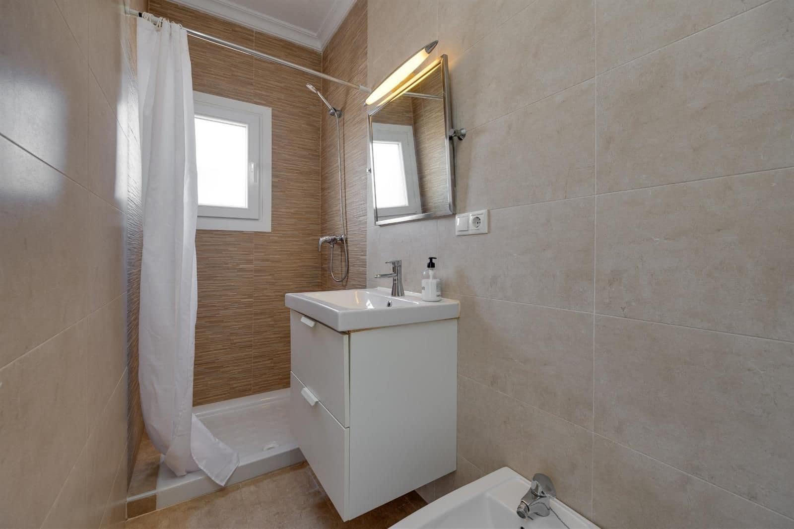 3 sovrum Villa till salu i Torrevieja med pool garage - 380 000 € (Ref: 9549793)