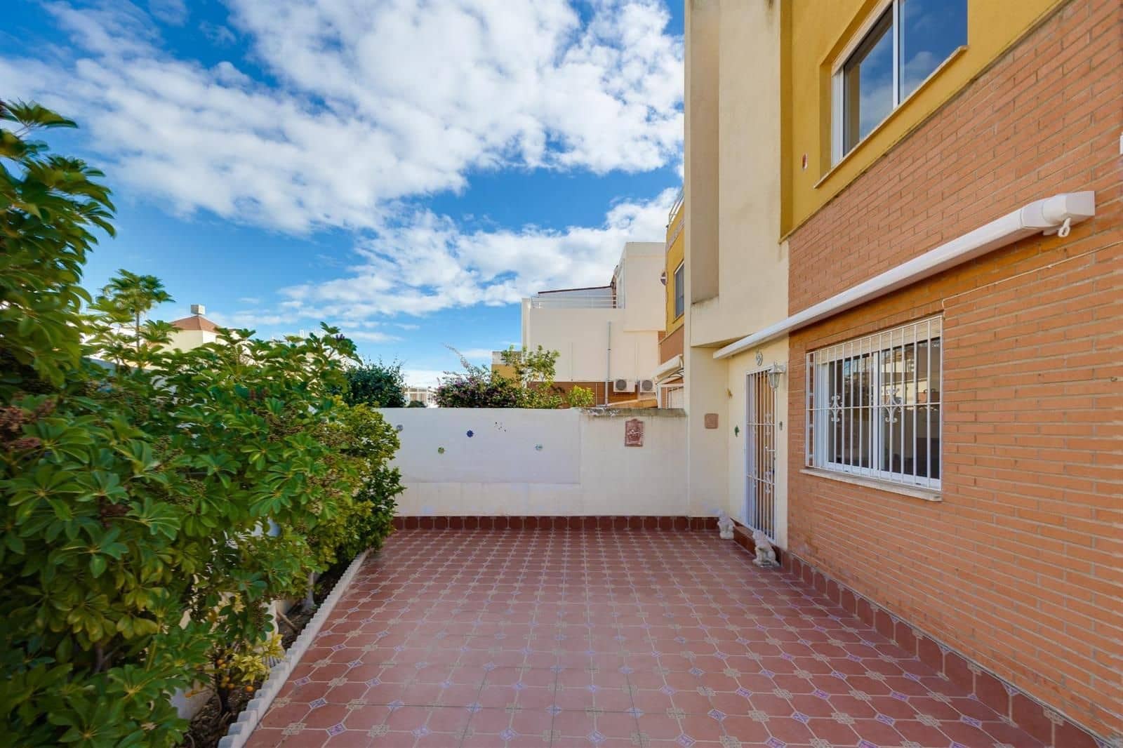 Chalet de 3 habitaciones en Los Altos en venta con piscina - 237.900 € (Ref: 9565727)