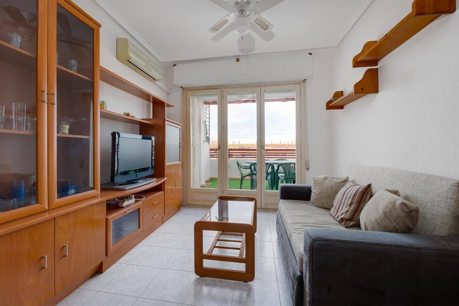 1 soveværelse Penthouse til salg i Torrevieja med swimmingpool - € 129.900 (Ref: 9565728)