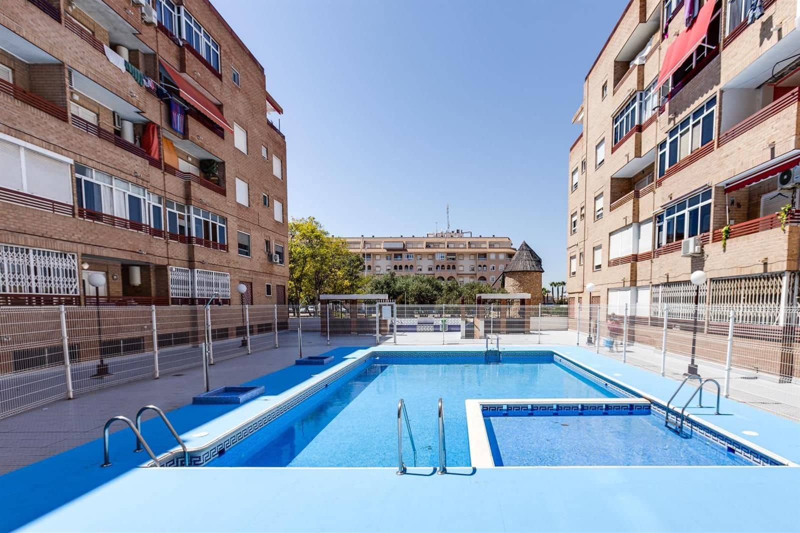 1 soveværelse Penthouse til salg i Torrevieja med swimmingpool - € 129.900 (Ref: 9565728)
