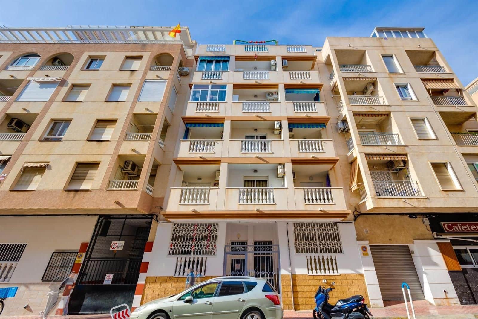 Ático de 2 habitaciones en Torrevieja en venta - 149.900 € (Ref: 9565729)