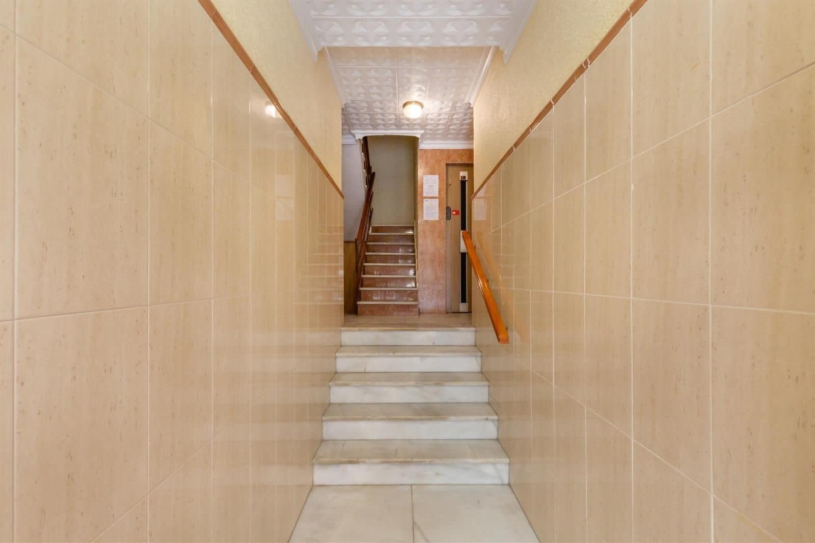 Piso de 3 habitaciones en Torrevieja en venta - 171.000 € (Ref: 9571498)