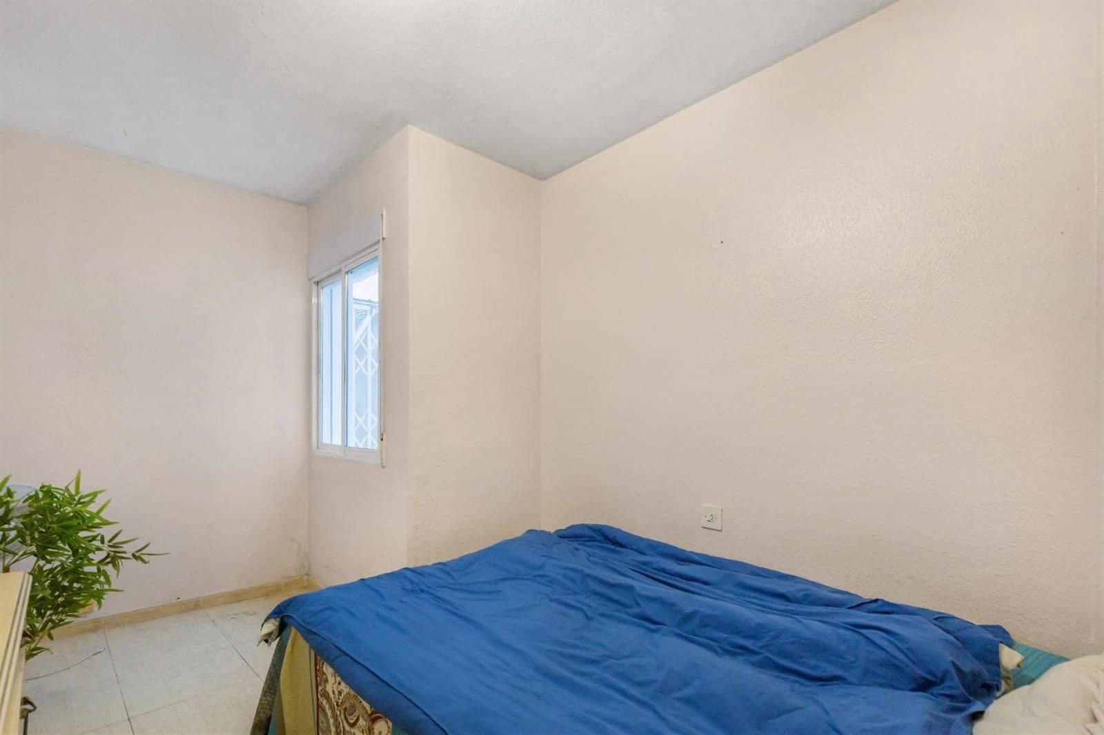 Piso de 3 habitaciones en Torrevieja en venta - 171.000 € (Ref: 9571498)