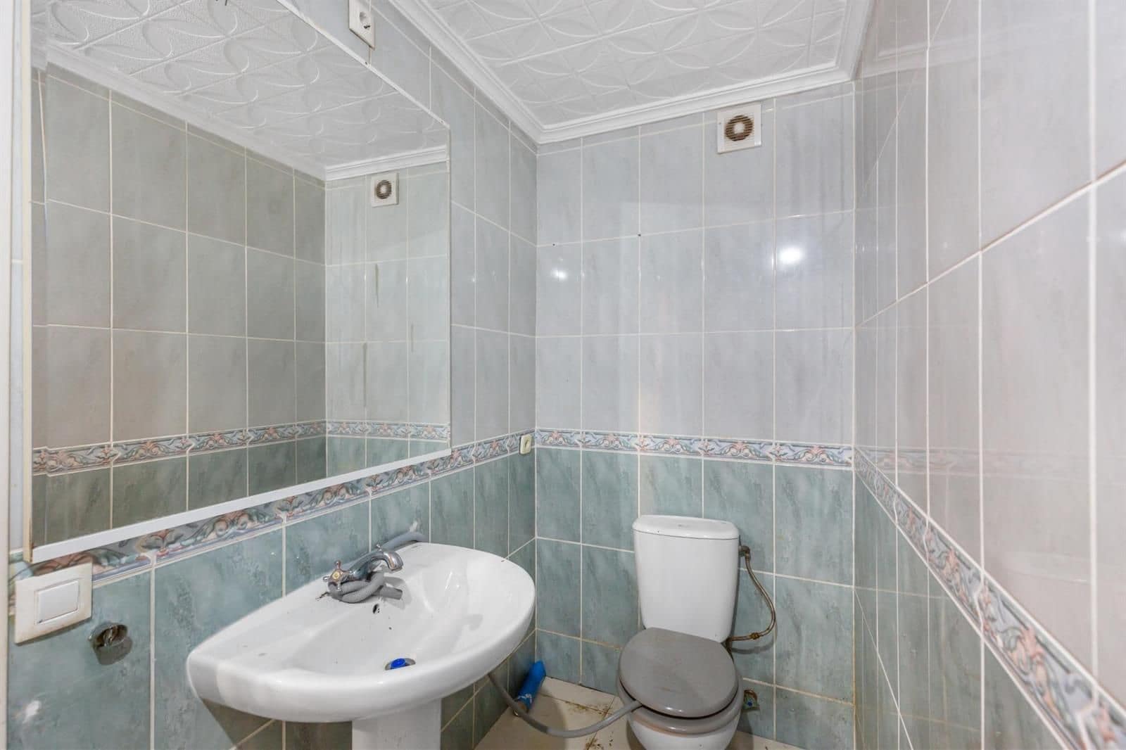 Piso de 3 habitaciones en Torrevieja en venta - 171.000 € (Ref: 9571498)