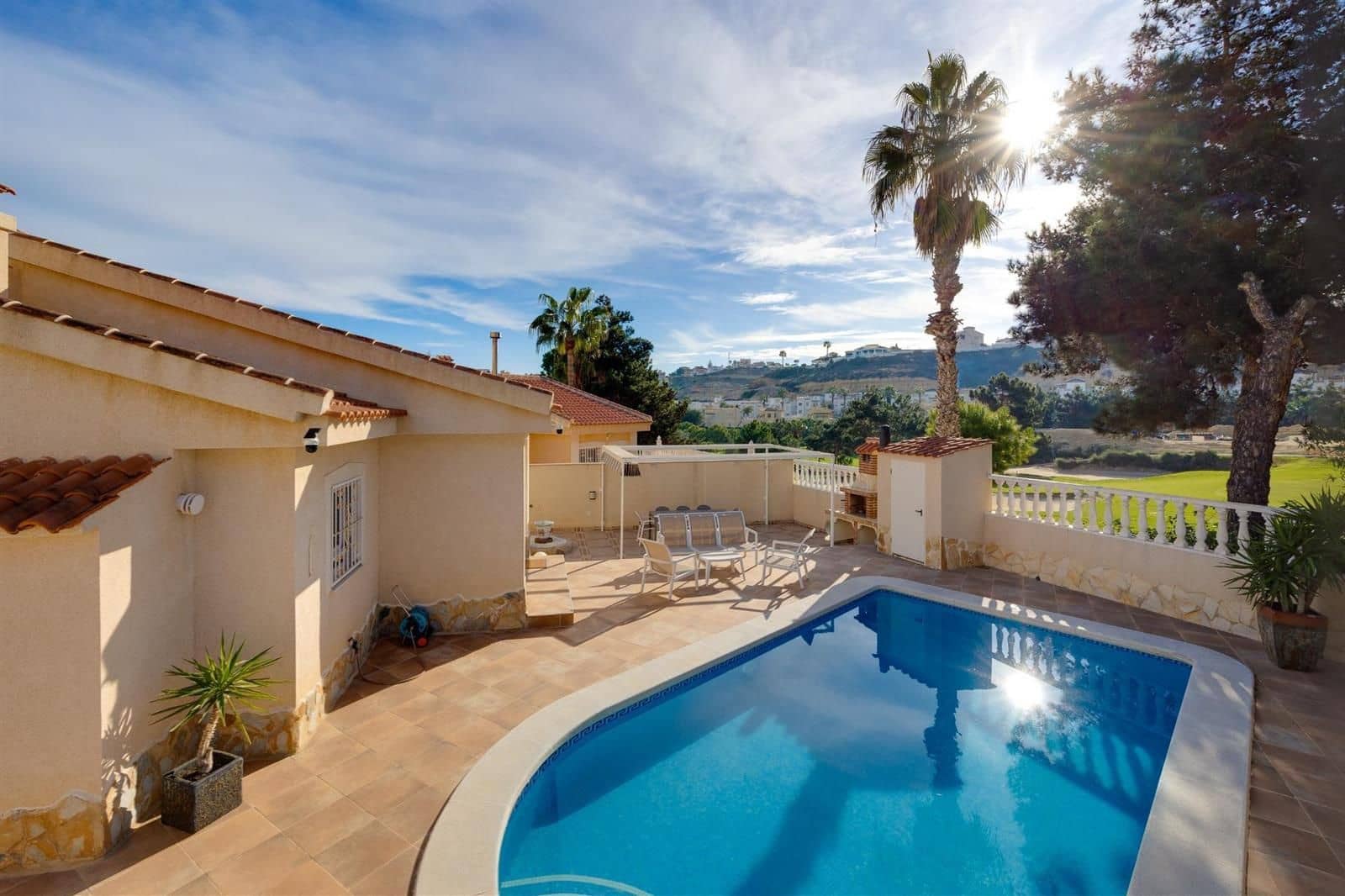 2 chambre Villa/Maison à vendre à La Marquesa avec piscine - 365 000 € (Ref: 9579971)