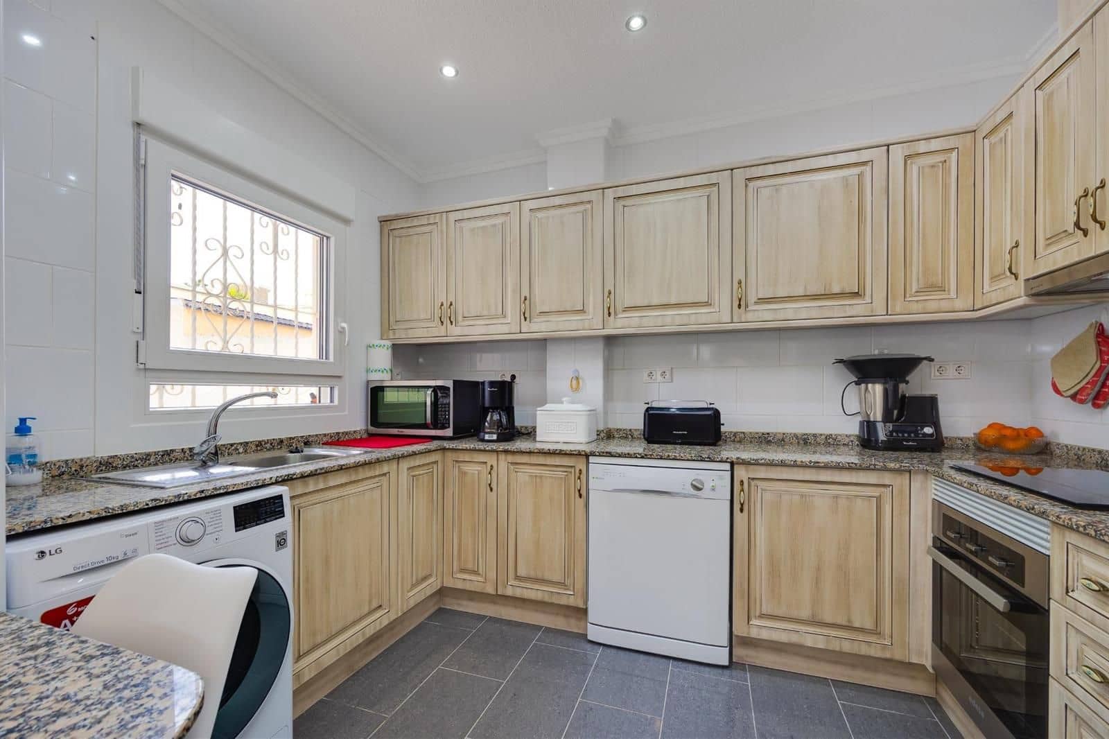 2 chambre Villa/Maison à vendre à La Marquesa avec piscine - 365 000 € (Ref: 9579971)