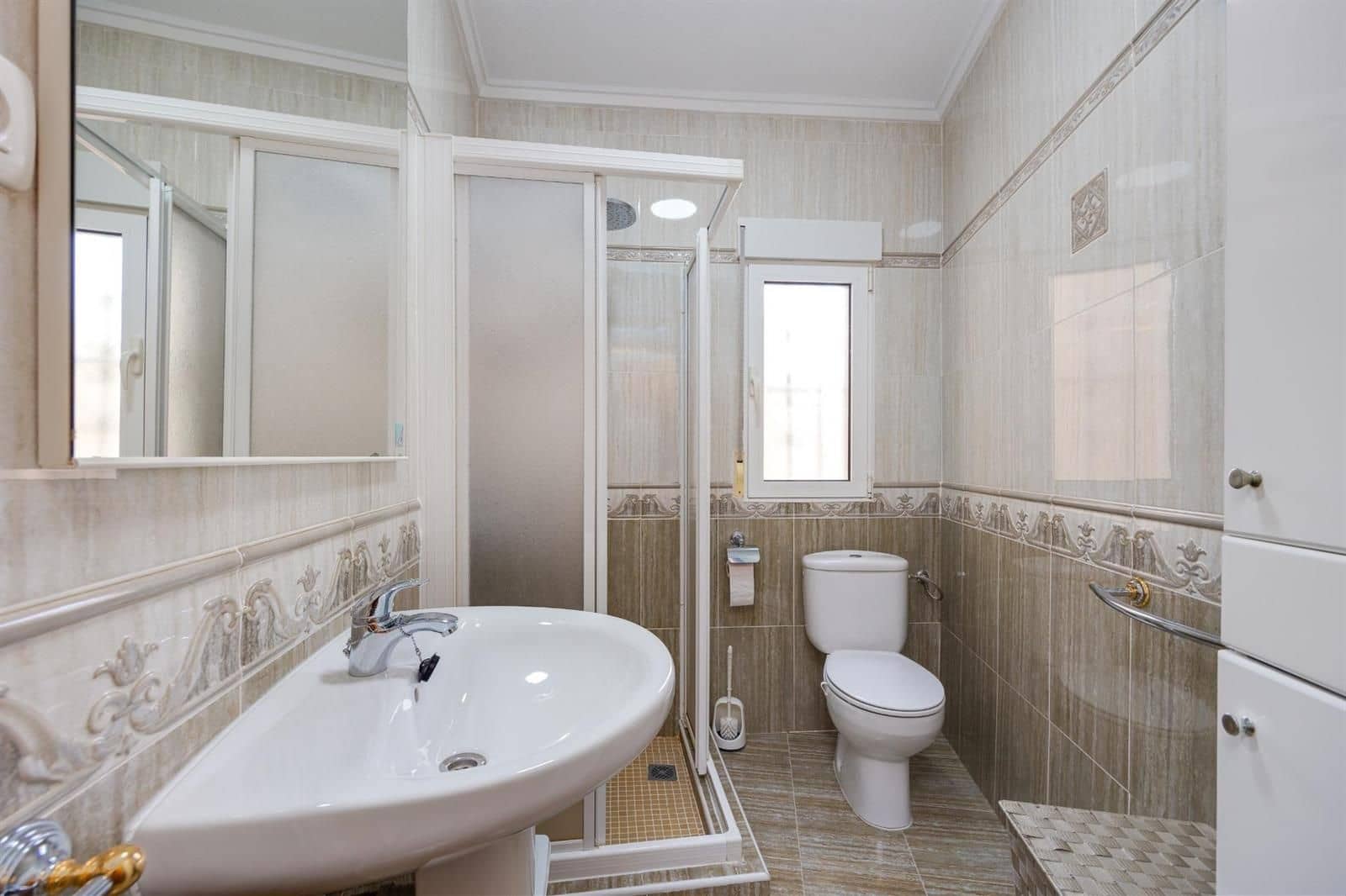 2 chambre Villa/Maison à vendre à La Marquesa avec piscine - 365 000 € (Ref: 9579971)