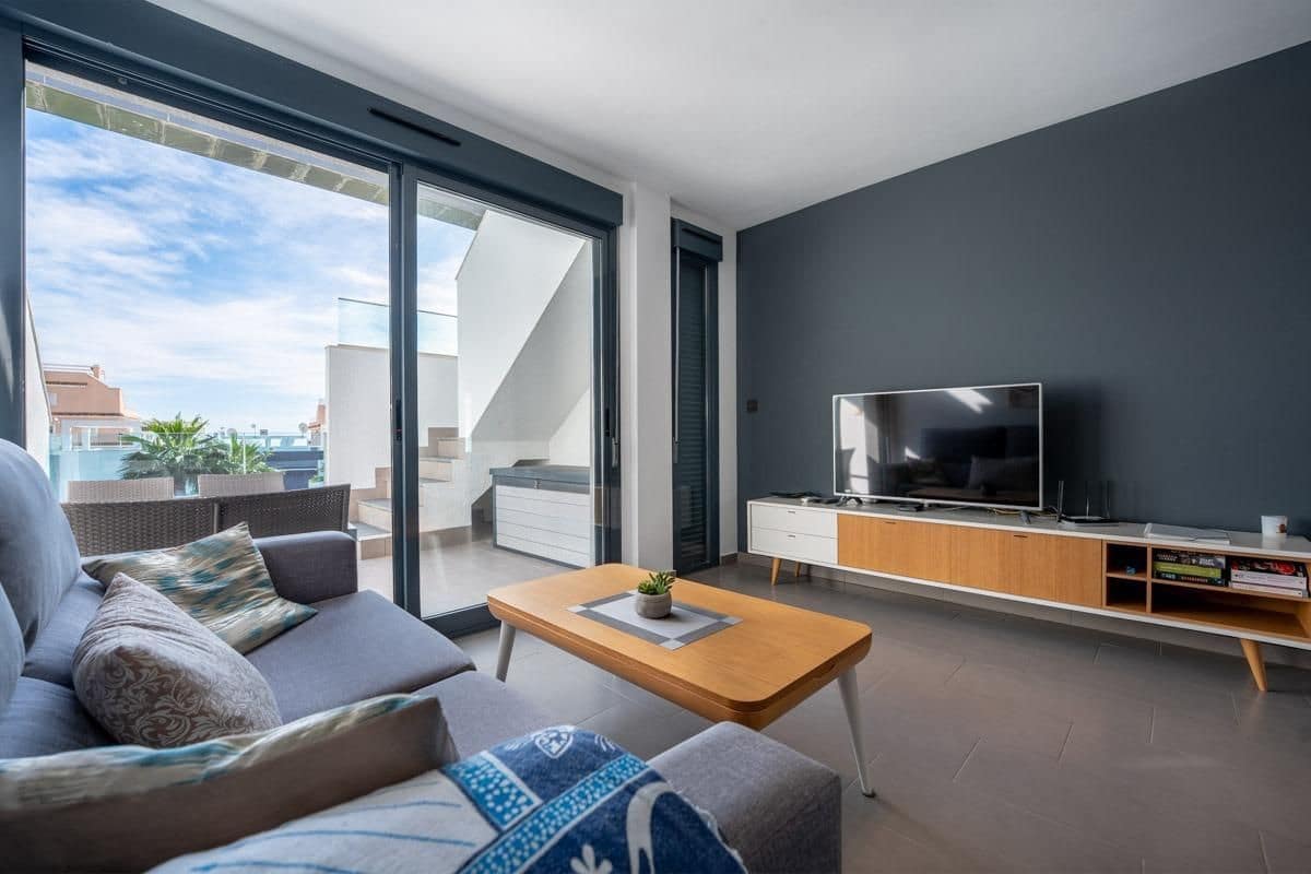 2 chambre Appartement à vendre à Torrevieja avec garage - 299 000 € (Ref: 9579972)