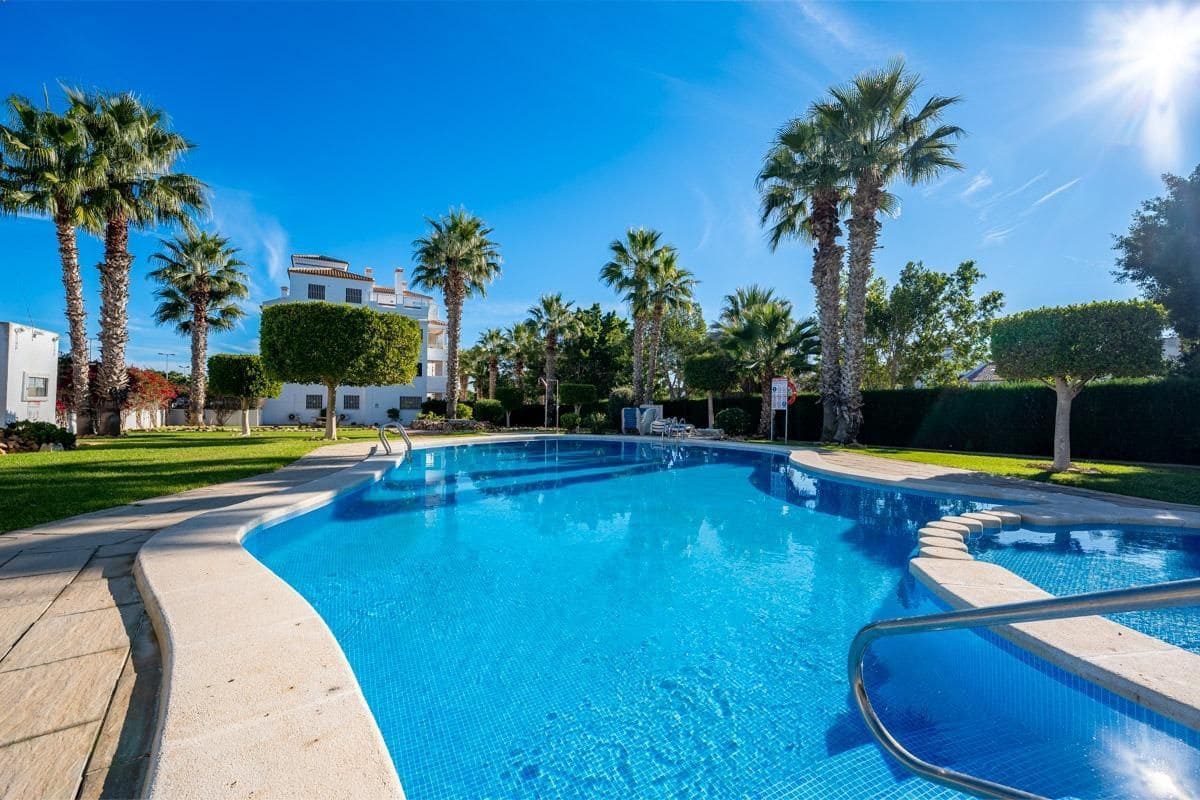 3 sovrum Lägenhet till salu i Villamartin med garage - 250 000 € (Ref: 9579973)