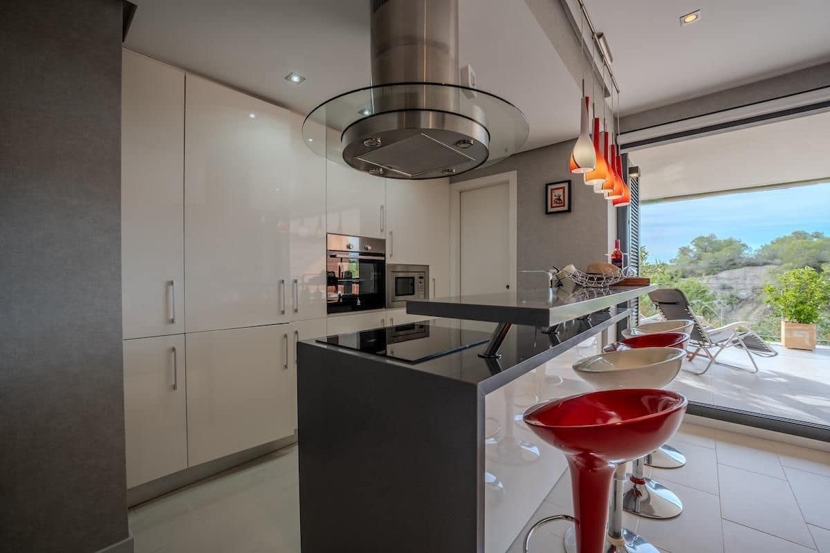 Chalet de 2 habitaciones en Orihuela Costa en venta con garaje - 289.500 € (Ref: 9579974)