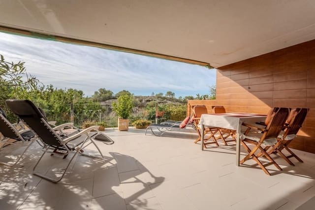 2 makuuhuone Huvila myytävänä paikassa Villamartin, Orihuela mukana 
autotalli - 289 500 € (Ref: 9579974)