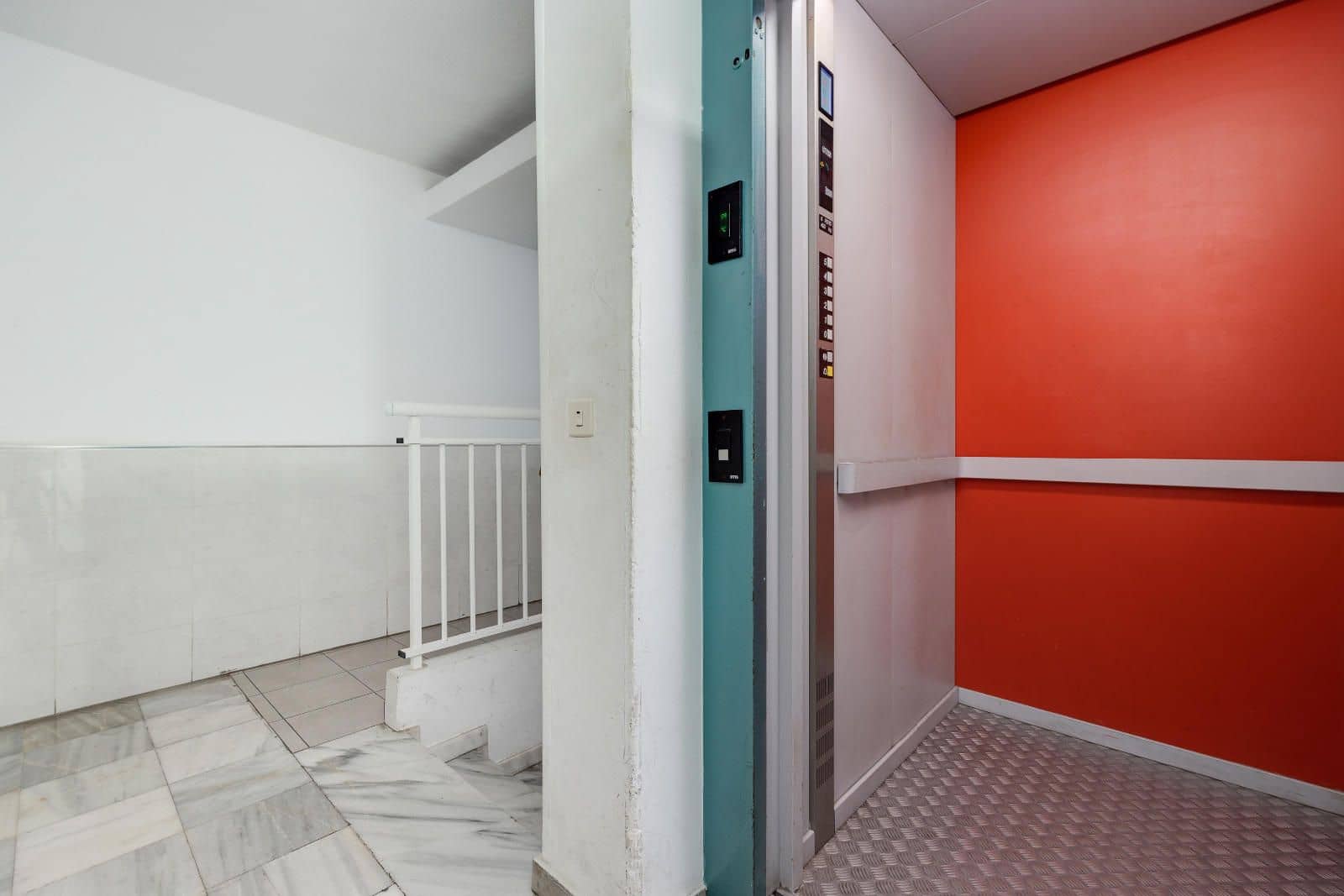 Penthouse à vendre à Torrevieja - 89 969 € (Ref: 9588047)