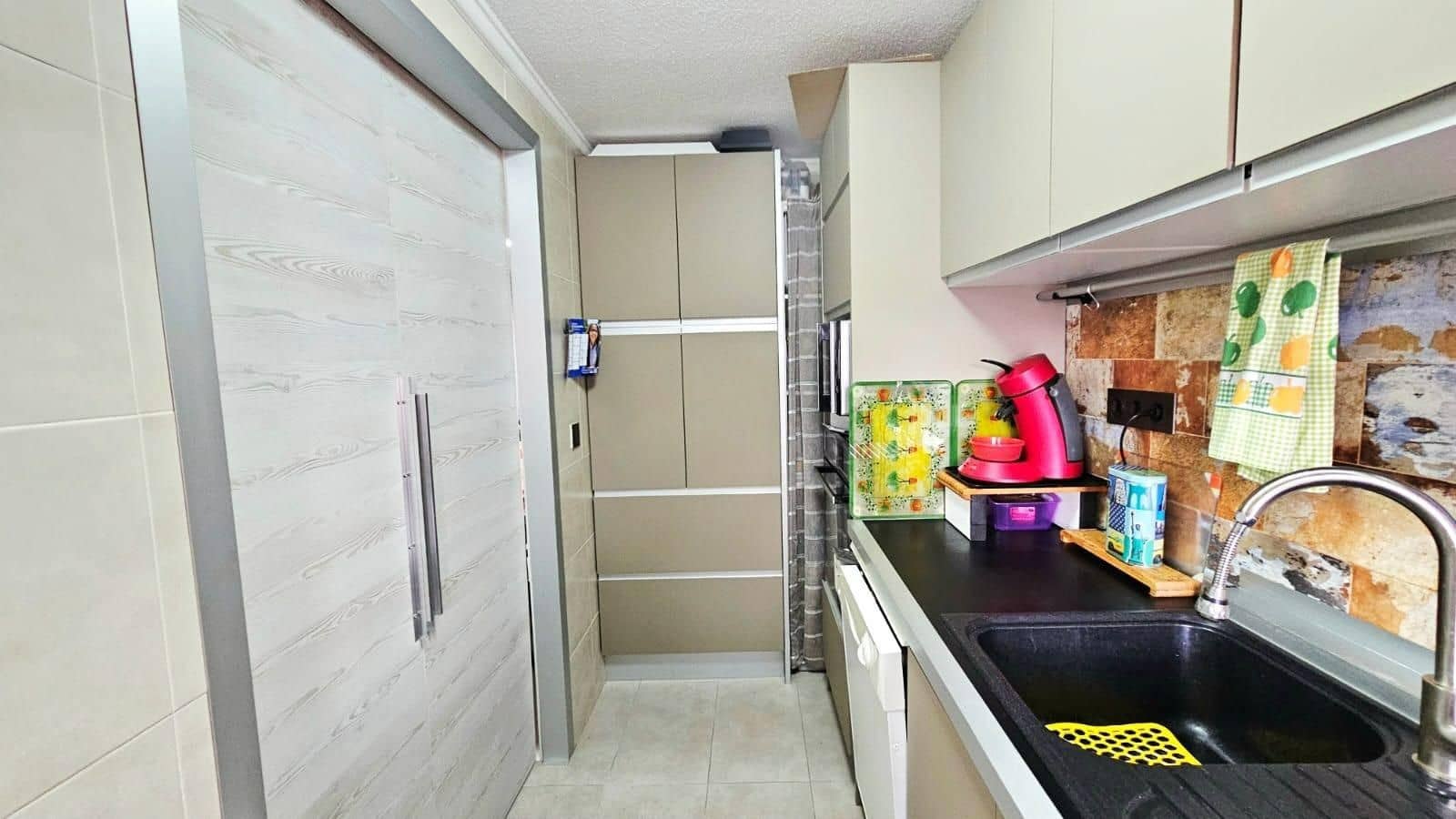 2 slaapkamer Flat te koop in Torrevieja met zwembad - € 169.000 (Ref: 9588048)