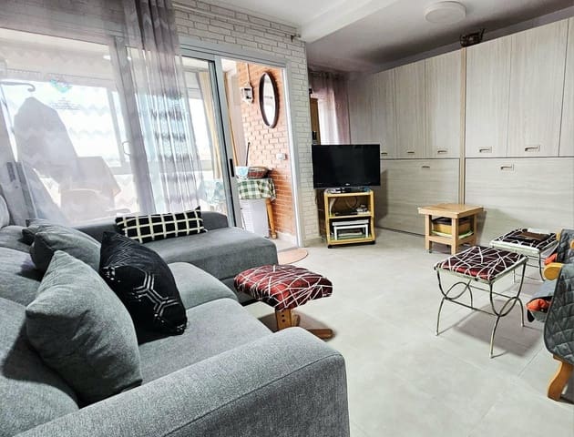 2 slaapkamer Flat te koop in Playa de los Náufragos, Torrevieja met zwembad - € 169.000 (Ref: 9588048)