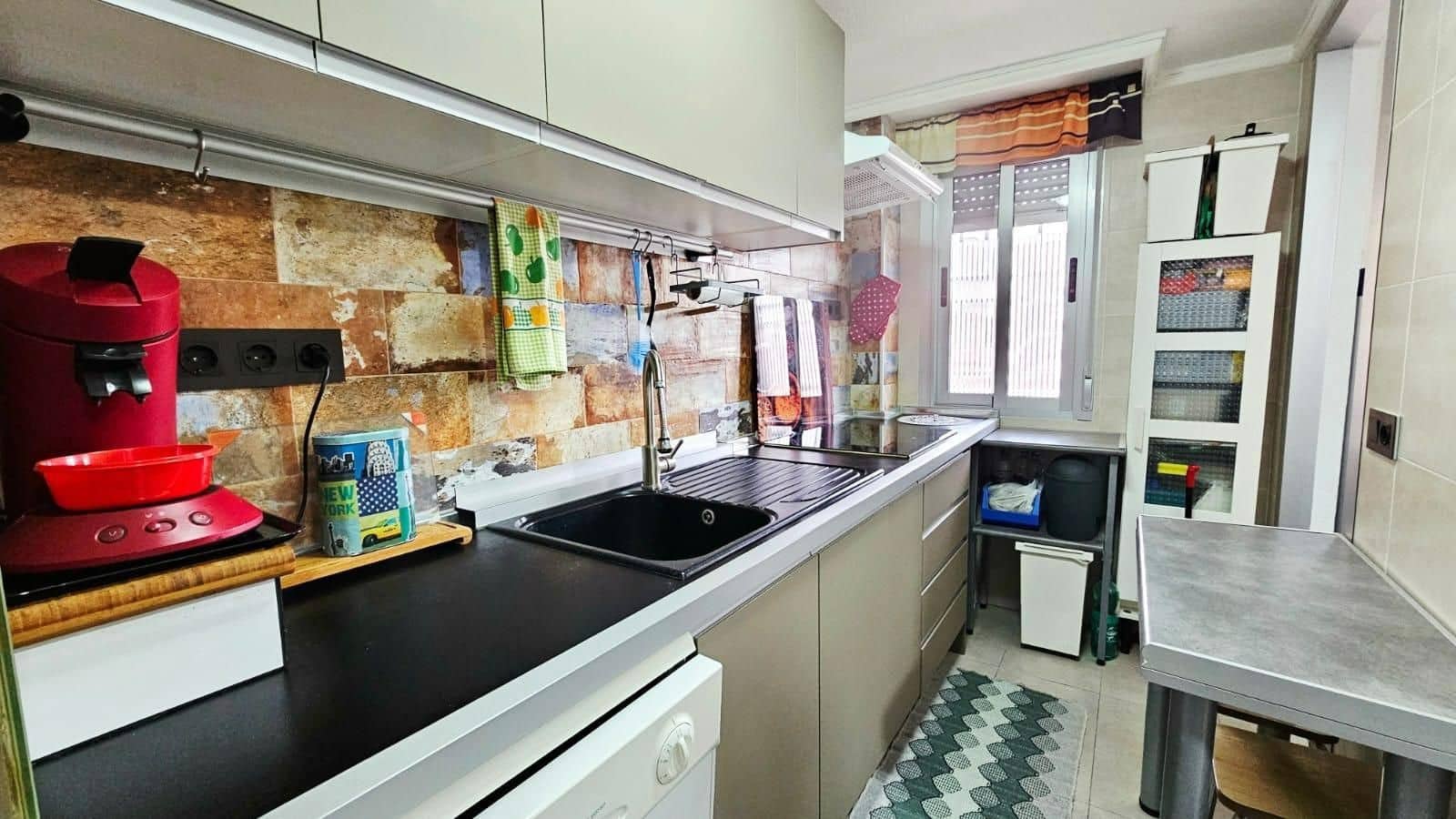 2 slaapkamer Flat te koop in Torrevieja met zwembad - € 169.000 (Ref: 9588048)
