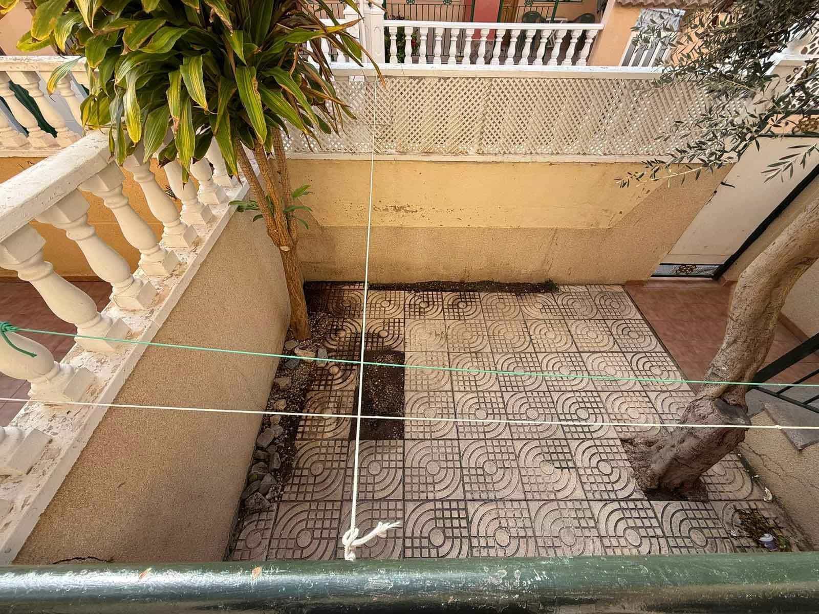 2 sovrum Hus till salu i Torrevieja med pool - 139 900 € (Ref: 9606293)