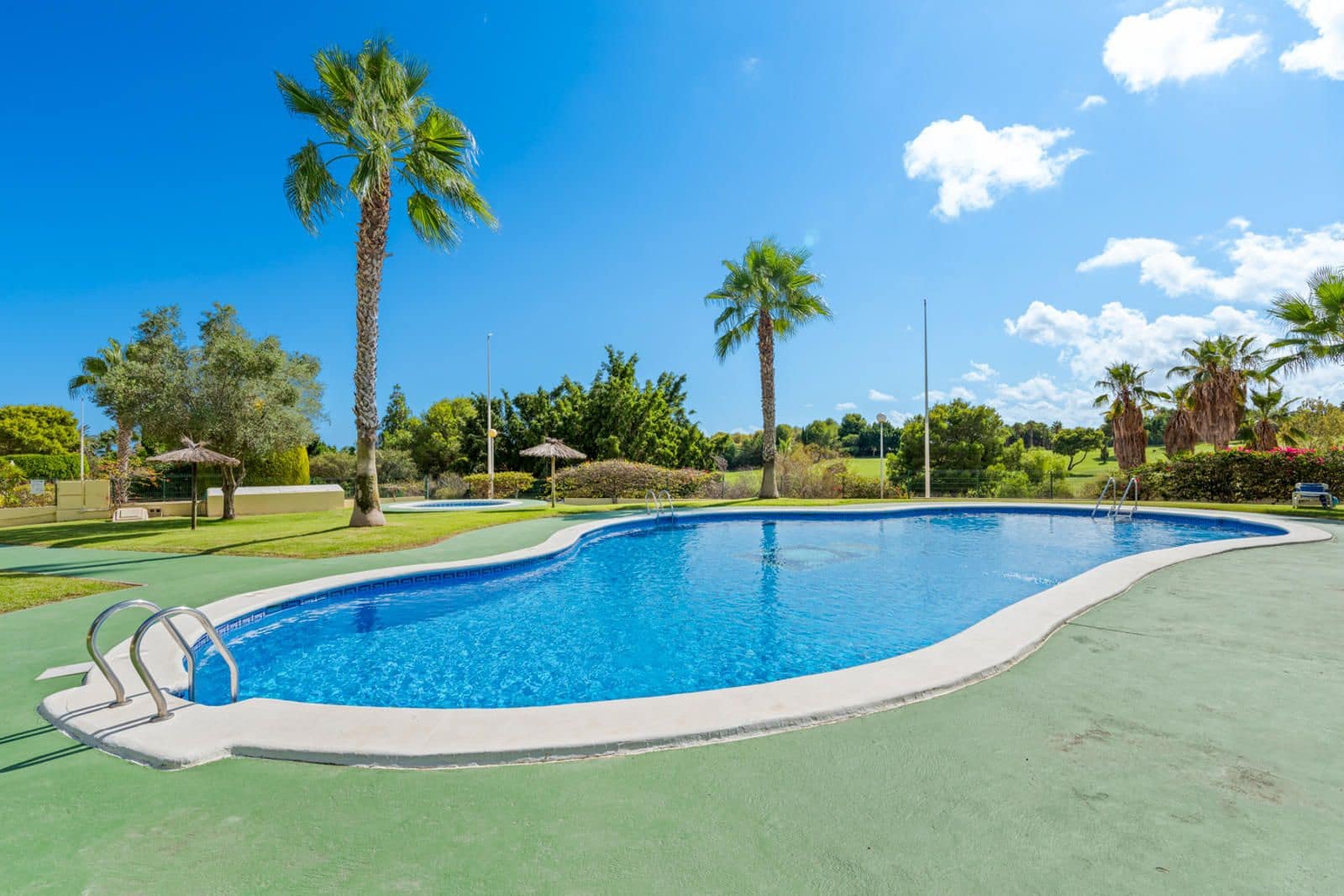 2 sovrum Takvåning till salu i Campoamor med pool - 279 000 € (Ref: 9606519)